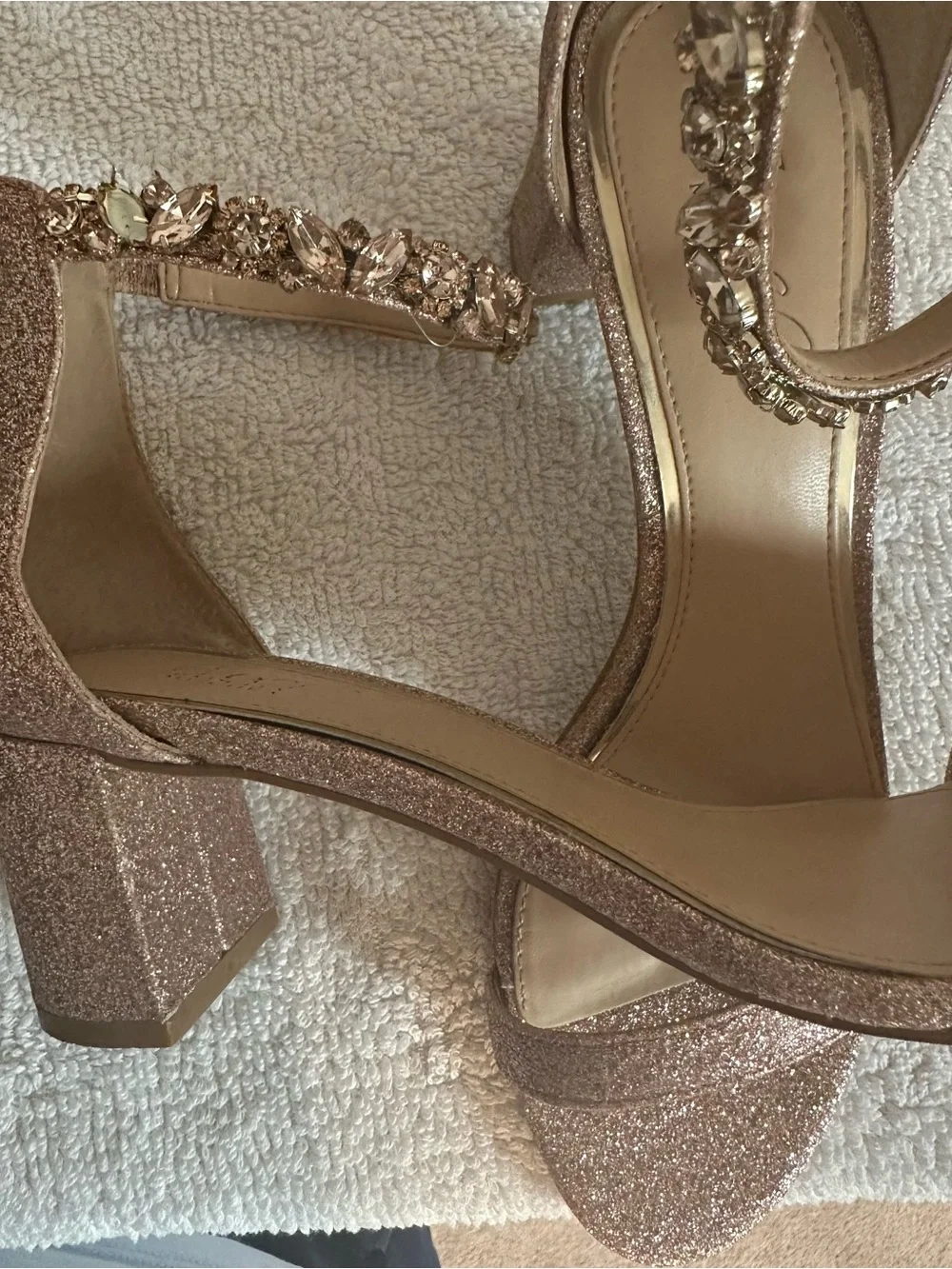 Jewel Badgley Mischka Rose Gold Glitter Jeweled Ankle-Strap Block Heels